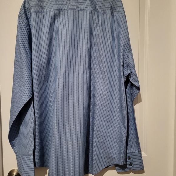 Robert Graham Mens Blue Stripped Button Shirt - Picture 8 of 8